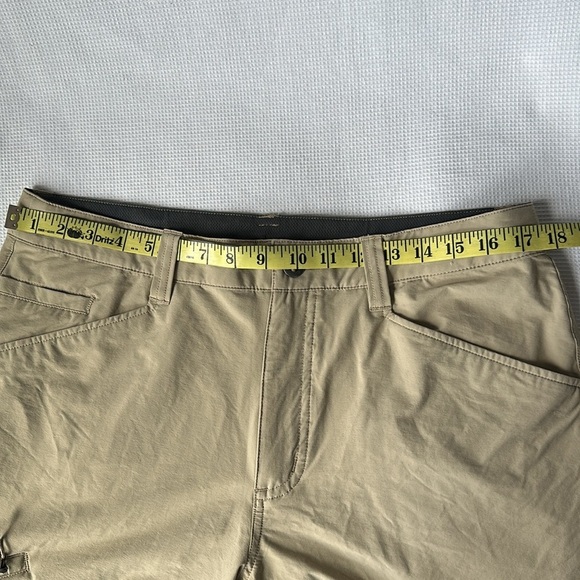 Patagonia Men’s Tan Hiking Shorts Size 34 - Picture 9 of 12